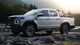 JAC T9