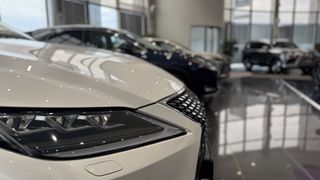 Автосалон