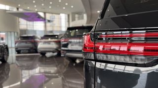 Автосалон