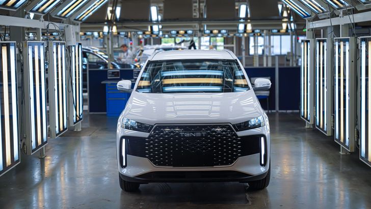 В России на бывшем заводе Volkswagen начали выпуск нового кроссовера Tenet T4