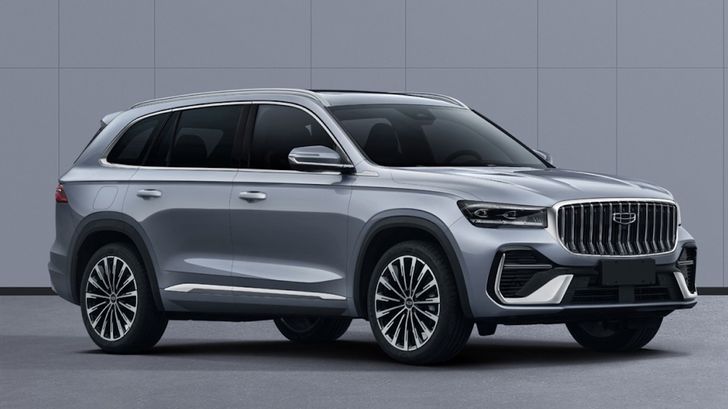 Еще мощнее и технологичнее: обновился самый популярный кроссовер Geely в России