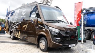 Автобус Avior