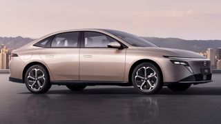Nissan N6