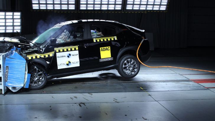 Citroten Basalt в краш-тесте Latin NCAP Citroten Basalt в краш-тесте Latin NCAP