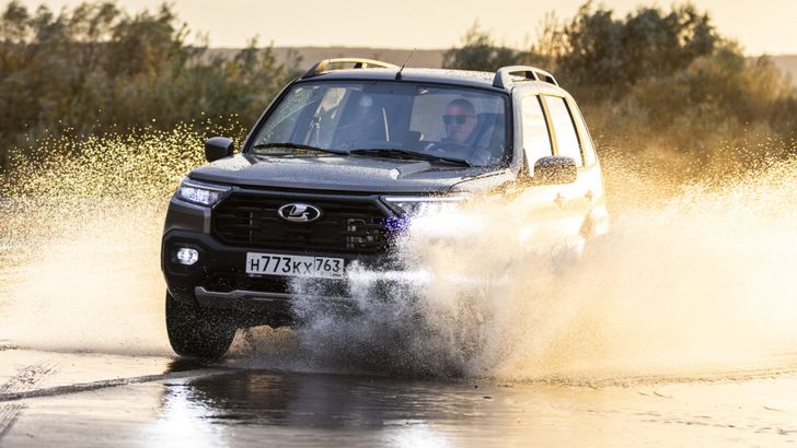 LADA Niva Travel