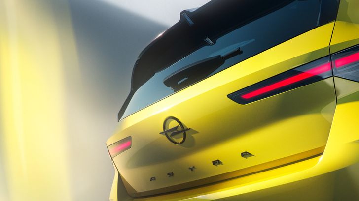 Opel Astra и Astra Sports Tourer