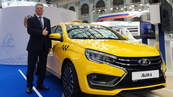 Дешевле «китайцев»: АвтоВАЗ представил свою версию такси на базе флагманского седана Lada Aura