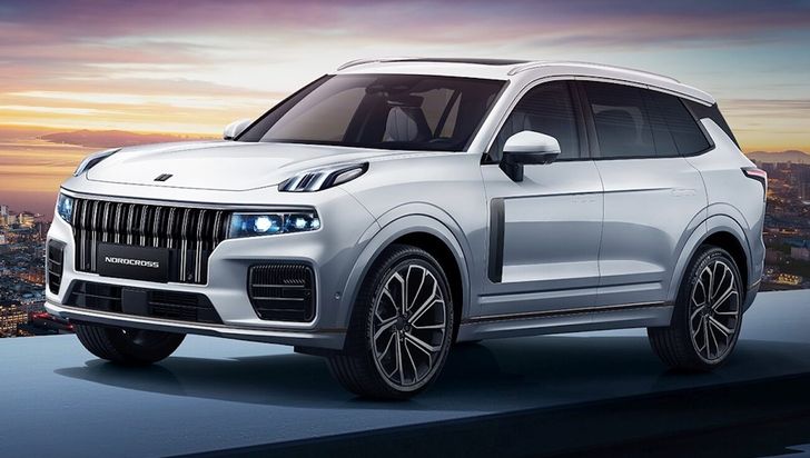 Семейный кроссовер с «сердцем» от Volvo появился в России: первые автомобили уже на учете Семейный кроссовер с «сердцем» от Volvo появился в России: первые автомобили уже на учете