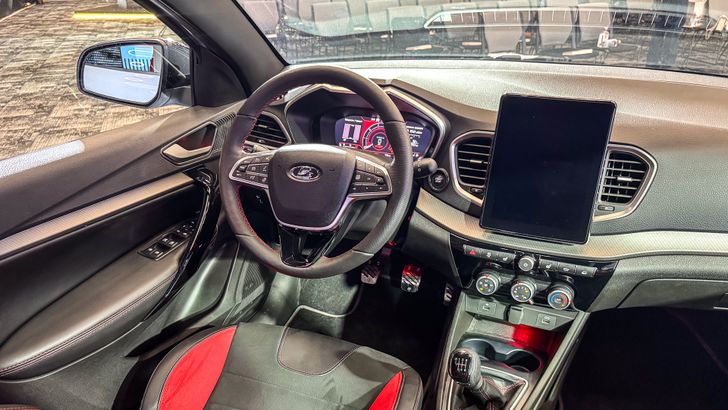 Lada Vesta получила опции как в иномарках: чем удивит салон популярной модели АвтоВАЗа даже в дешевой версии