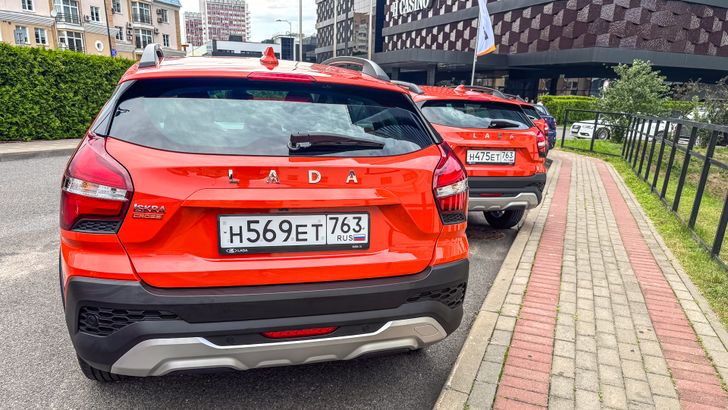 LADA Iskra SW Cross