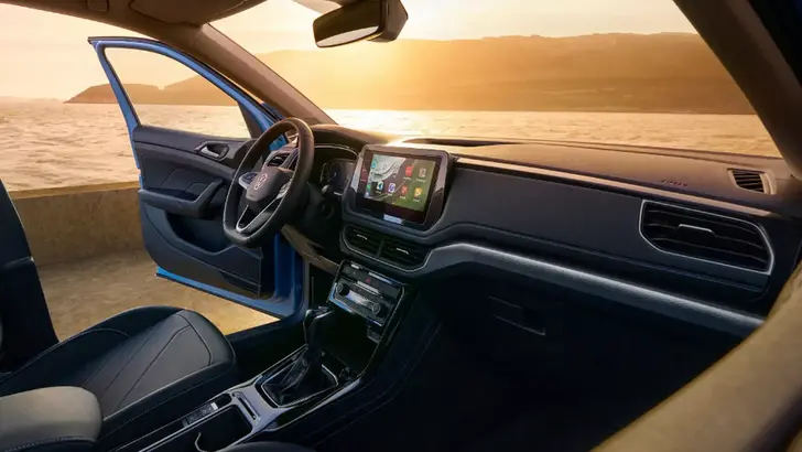 Интерьер Volkswagen Tharu XR
