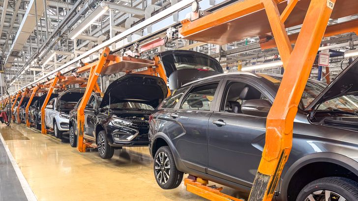 Производство автомобилей LADA
