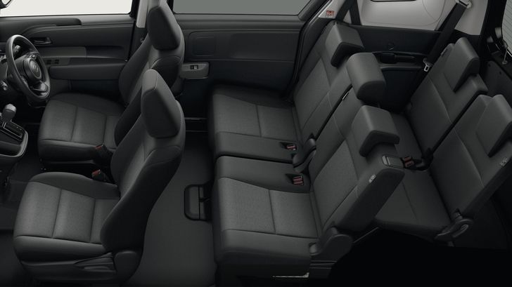 Интерьер Toyota Sienta Интерьер Toyota Sienta