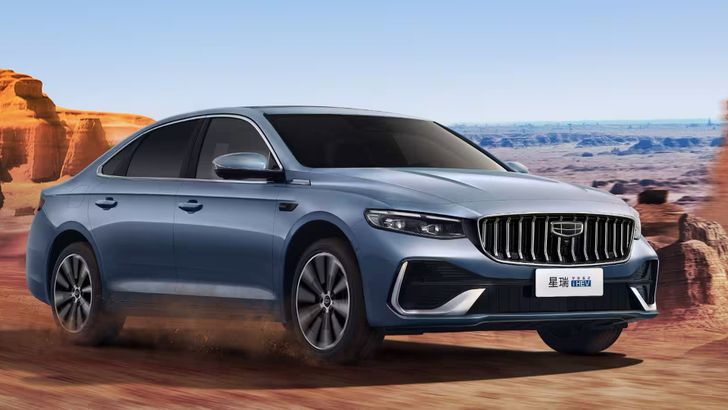 Дешевле и мощнее «Весты»: Geely начала принимать заказы на новый седан с расходом 4 литра на «сотню»