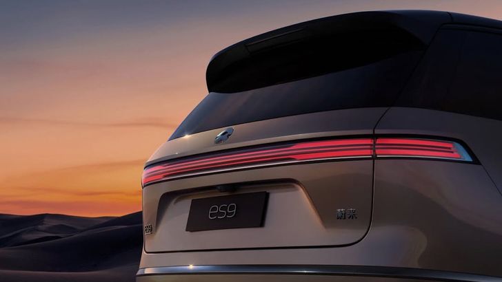 Nio ES9