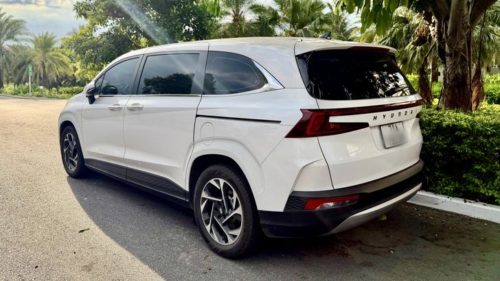 Hyundai Custin