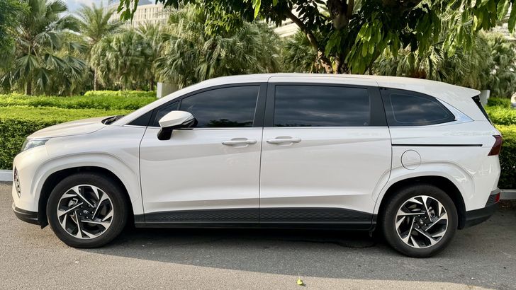 Hyundai Custin