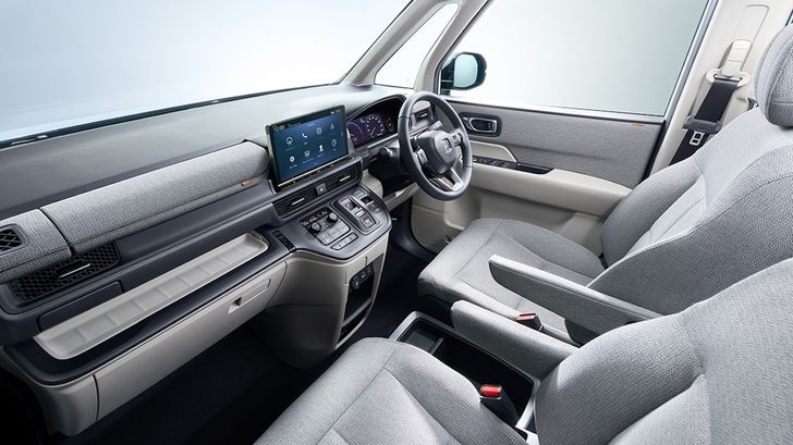 Интерьер Honda Stepwgn Air Интерьер Honda Stepwgn Air