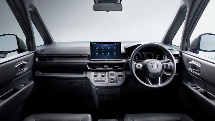 Интерьер Honda Stepwgn Spada Интерьер Honda Stepwgn Spada