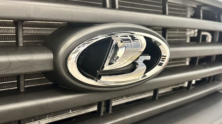 Логотип LADA