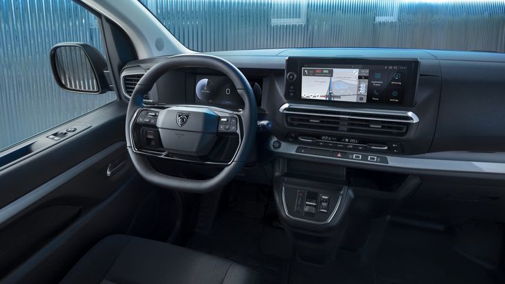 Интерьер Peugeot Expert