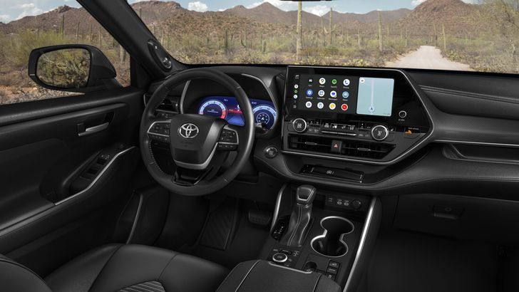 Интерьер Toyota Highlander
