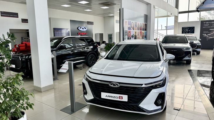 Автосалон